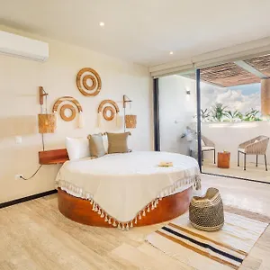 amazing-penthouse-in-ophelia-hotel-tulum.tulum-hotels.net/